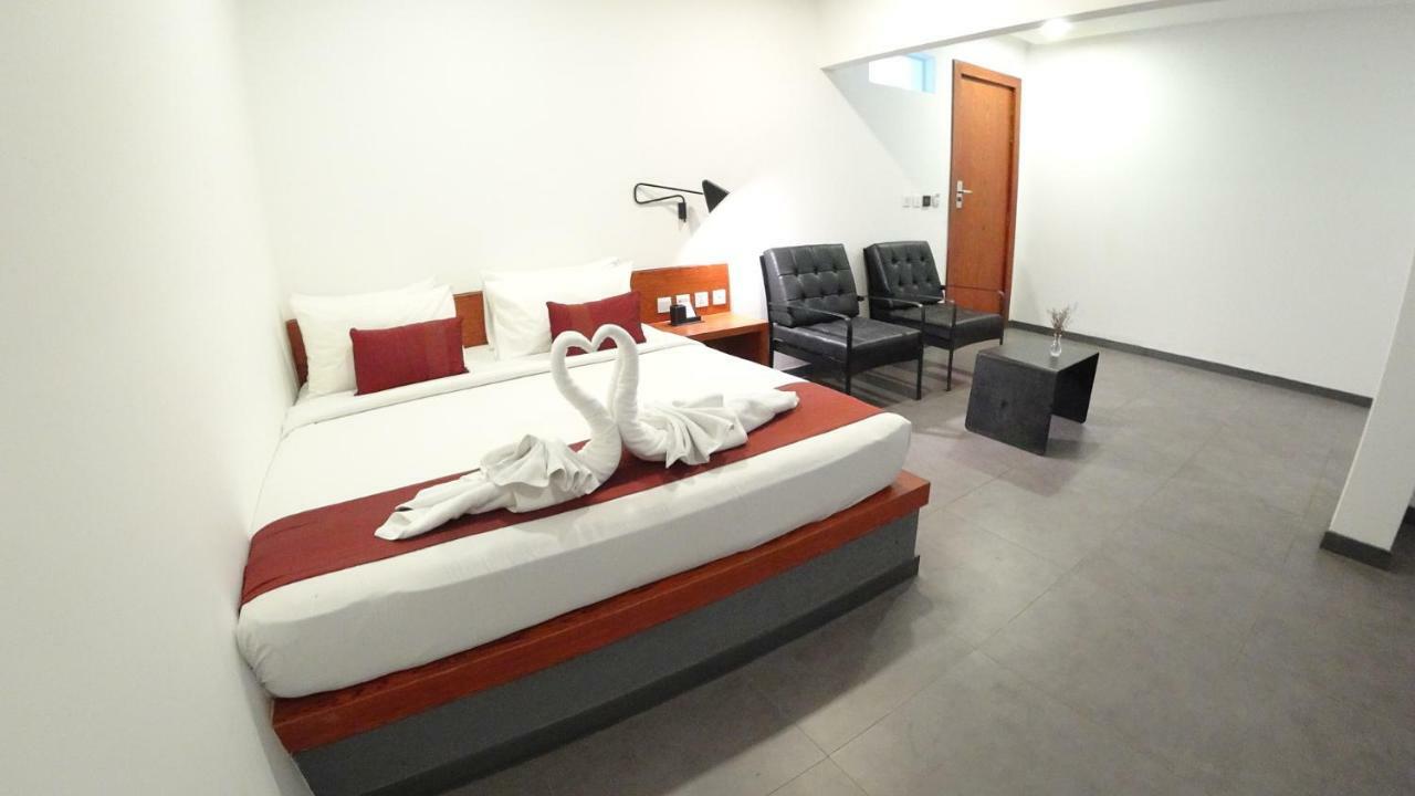 Hotel Records بنوم بنه المظهر الخارجي الصورة